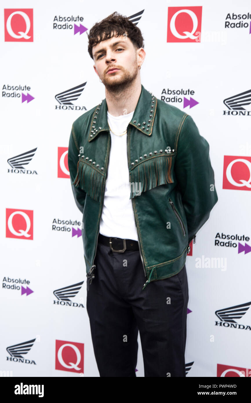 London, Großbritannien. 17 Okt, 2018. Tom Grennan kommt an der Q AWARDS 2018 IN VERBINDUNG MIT ABSOLUTE RADIO am 17. Oktober im Camden Roundhouse London Credit: Tom Rose/Alamy leben Nachrichten Stockfoto