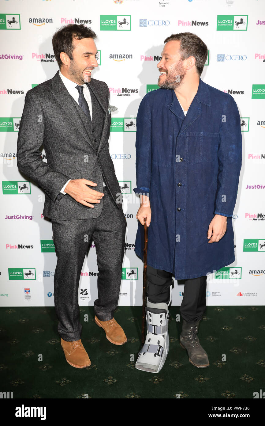 London, Großbritannien. 17. Oktober, 2018. Jung und Chris Sweeney nehmen an der Pink News Awards 2018 an der Kirche House in London statt. Credit: Oliver Dixon/Alamy leben Nachrichten Stockfoto