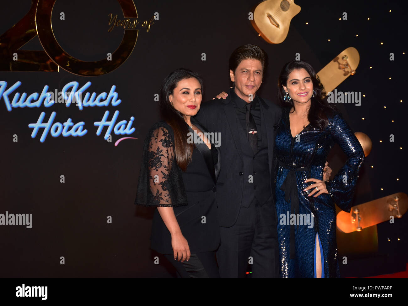 Oktober 16, 2018 - Mumbai, Indien - Schauspielerin, Rani Mukerji, Shah Rukh Khan und Kajol nehmen an der 20-Jahr-Feier der Film "Kuch Kuch Hota Hai' im Hotel JW Marriott Juhu in Mumbai. (Bild: © Azhar Khan/SOPA Bilder über ZUMA Draht) Stockfoto