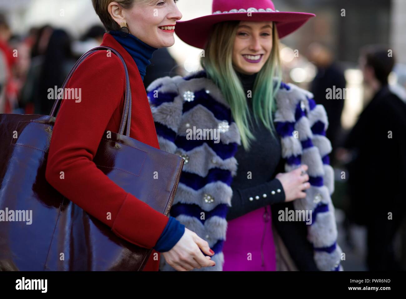 Mode Frauen während der London Fashion Week Stockfoto