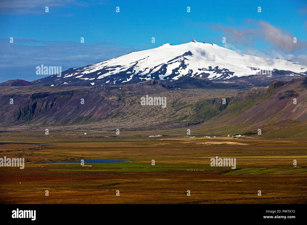 Schneebedeckte Vulkane und Gletscher Snæfellsjökull, Halbinsel Snaefellsnes, West Island, Vesturland, Island Stockfoto