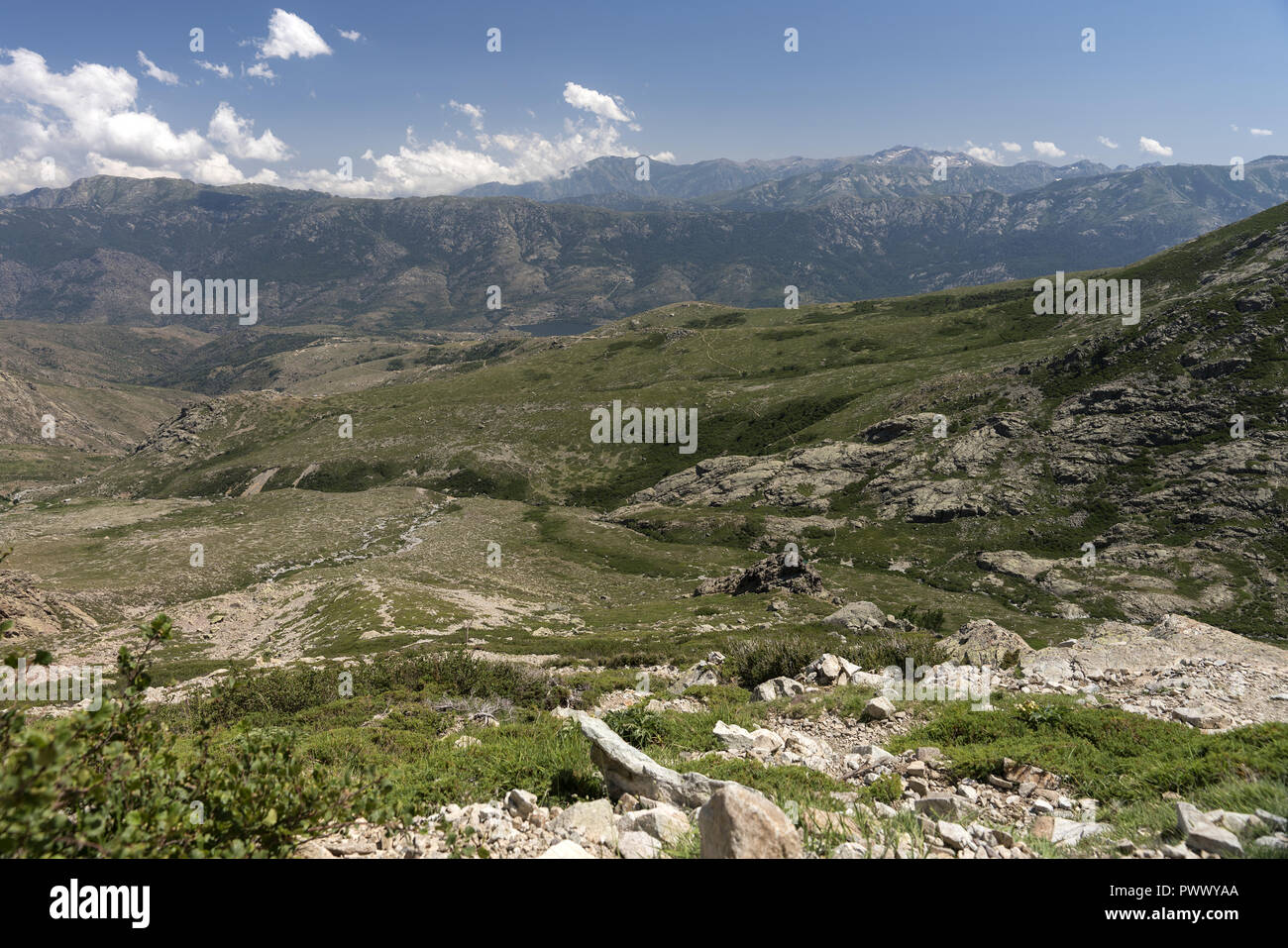 Massiv Monte Cinto, der höchste Berg in Korsika (2706 m). Masyw Monte Cinto, na Korsyce najwyższa Góra (2706 m). Stockfoto
