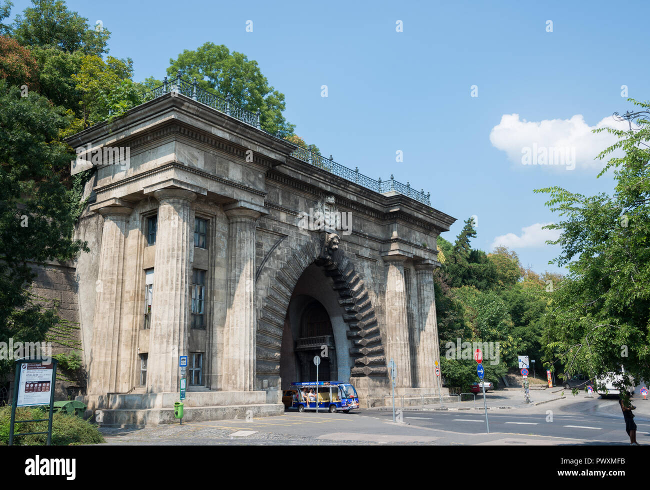 Budapest, Ungarn - 5. August 2018: der Budaer Burg Tunnel Stockfoto