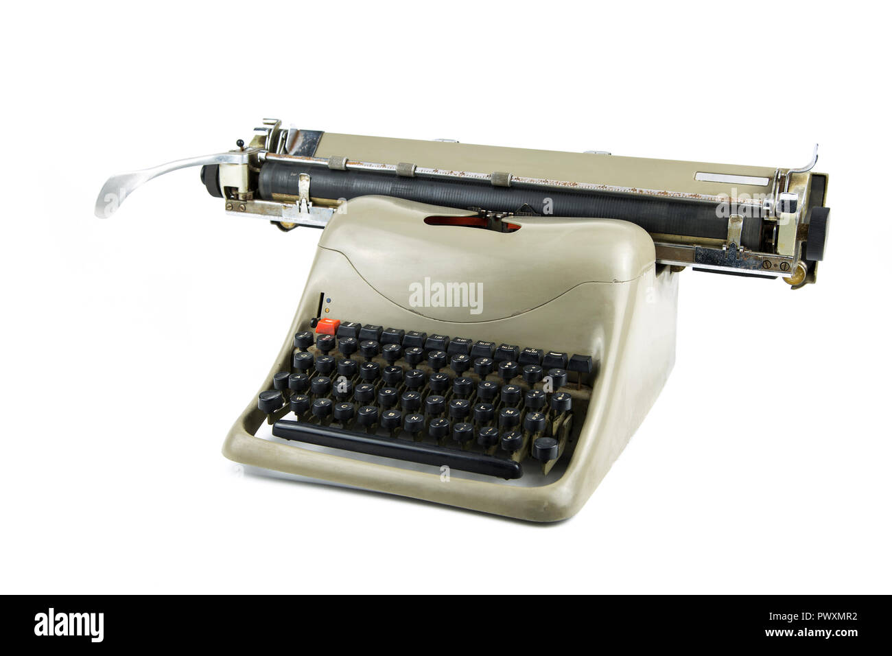 Vorderansicht eines alten Schreibmaschine in weißem Hintergrund Stockfoto