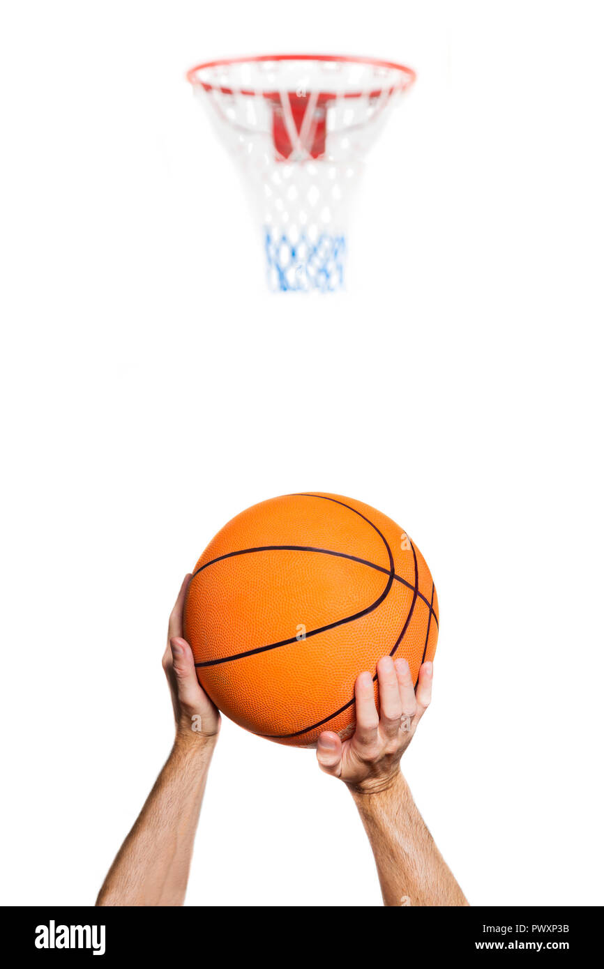 Portrait der Arme eines Basketballspielers Absicht auf Schießen den Korb Stockfoto