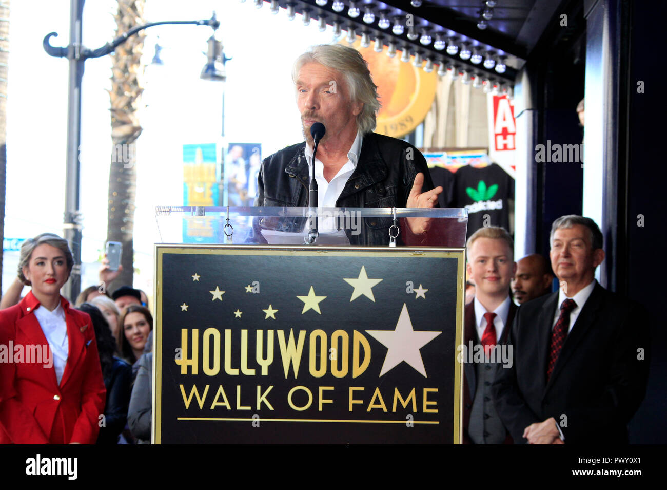 Los Angeles, USA. 16 Okt, 2018. Sir Richard Branson bei der feierlichen Zeremonie der ein Stern auf dem Hollywood Walk of Fame. Los Angeles, 16.10.2018 | Verwendung der weltweiten Kredit: dpa/Alamy leben Nachrichten Stockfoto