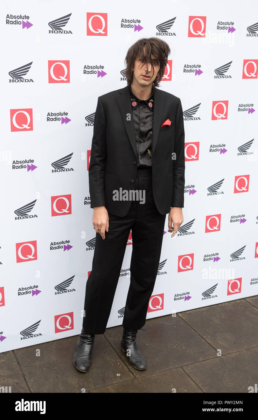 London, Großbritannien. Oktober 2018. Die Rundhaus-Chalk Farm die Schrecken kommen bei den Q Awards 2018 in Verbindung mit Absolute Radio People in Bild: Faris Badwan Kredit: Dean Fardell/ Alamy Live News Stockfoto