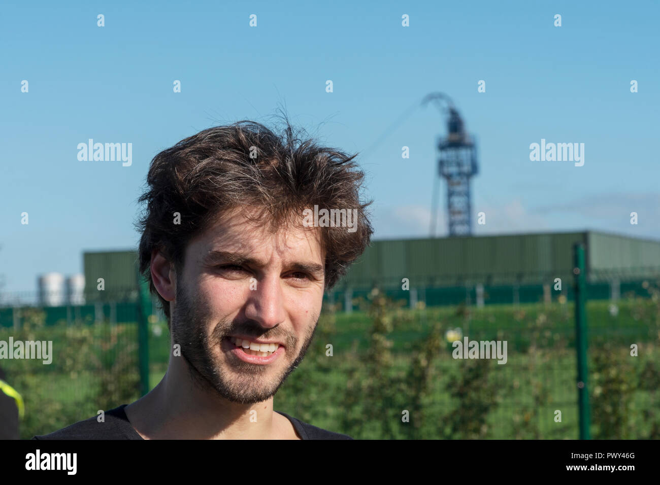 Blackpool. UK, 18. Oktober 2018. Drei anti-fracking Mitkämpfer, die von Preston Gefängnis nach Ihrem erfolgreichen Beschwerde gegen ihre Haftstrafen freigegeben wurden, besuchten die contraversial Cuadrilla explorative Shale Gas und ausgestellt wurden, Ihre Pressemitteilung zu den versammelten Medien. Dave Ellison/Alamy leben Nachrichten Stockfoto