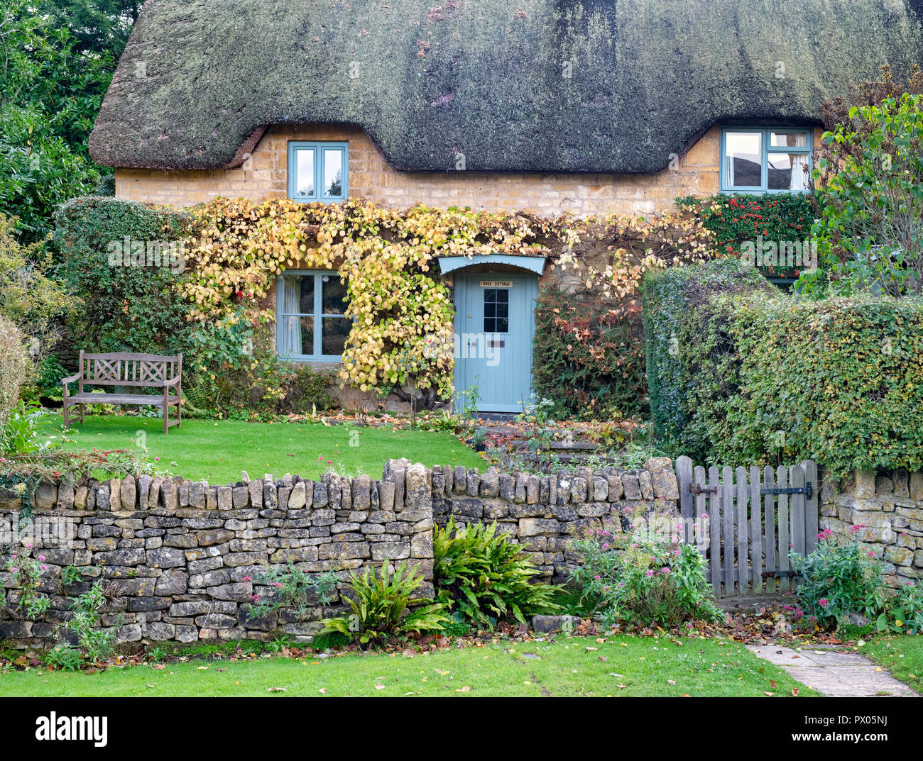 46+ Cottage Garten Im Herbst, Ein spaziergang im herbstlichen cottage
