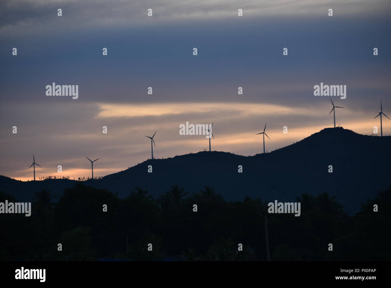 Windmühlen - grüne Energie Stockfoto