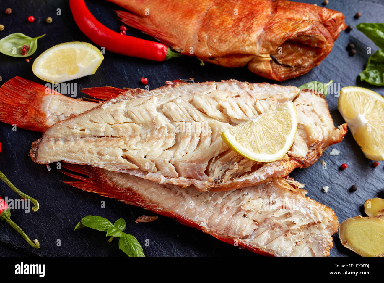Red snapper filet -Fotos und -Bildmaterial in hoher Auflösung – Alamy