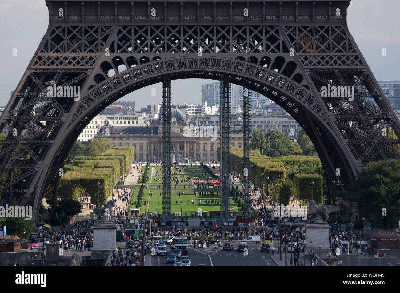 Eiffelturm Arch anstrengenden Tag, Paris, Frankreich Stockfoto