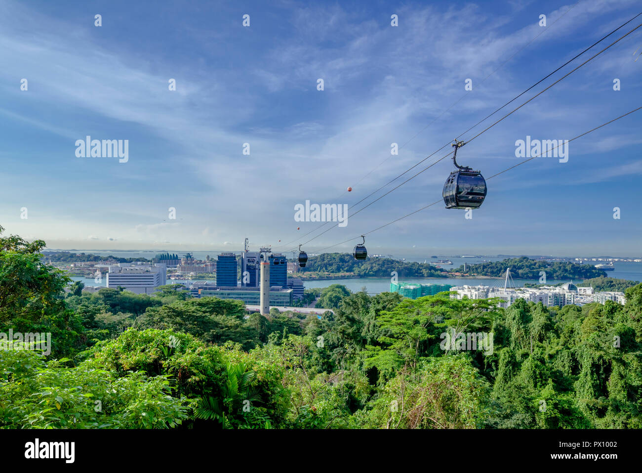 Querformat auf der Insel Sentosa und Keppel Bay vom Mount Faber, Singapur Stockfoto