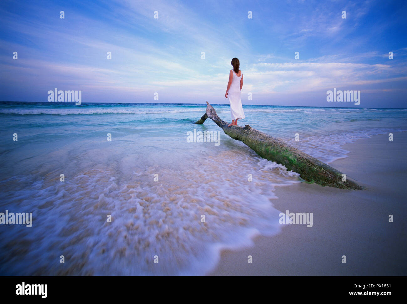 Frau Erholung am Strand in Mexiko Stockfoto