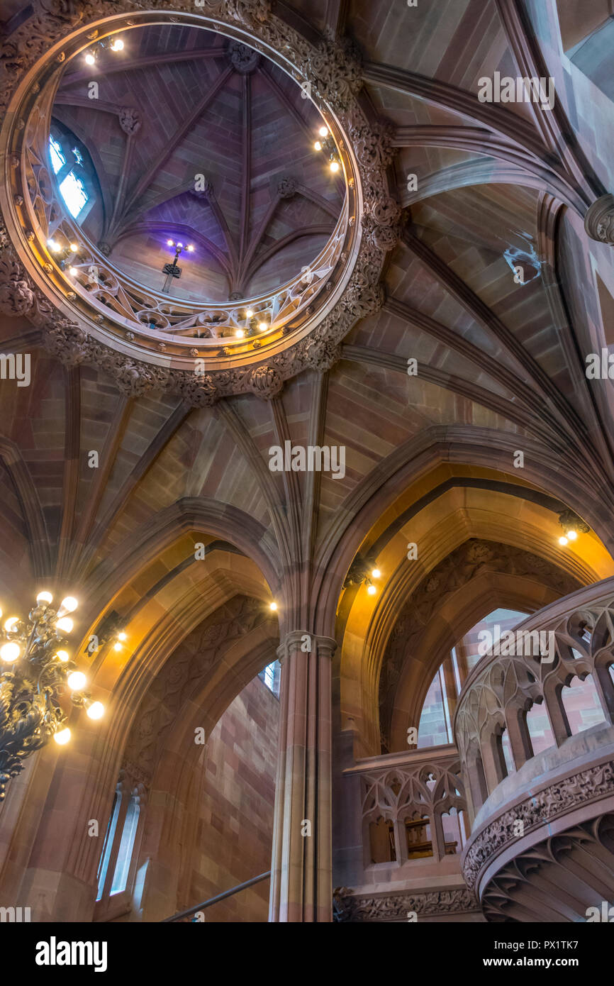 Innenraum der John Rylands Library (Basilikum Champneys 1899), Deansgate, Manchester, England, Großbritannien Stockfoto