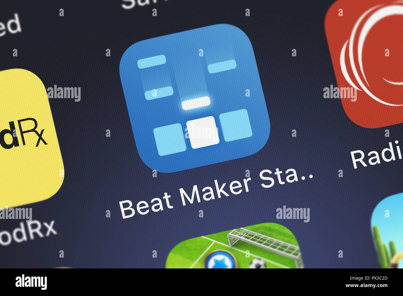 London, Großbritannien, 19. Oktober 2018: Nahaufnahme der Beat Maker Star-Rhythmus Spiel symbol Anwendung von Gismart auf einem iPhone. Stockfoto