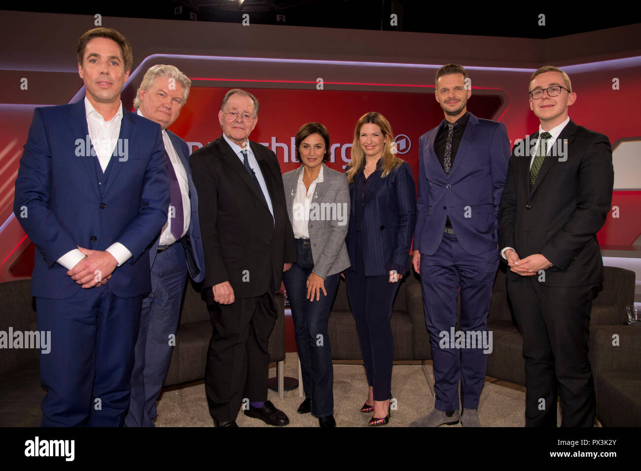 Von links: Markus Feldenkirchen, Autor, Der Spiegel, Journalist, Sigmund Gottlieb, der ehemalige ARD-Moderator, Rudolf Dressler Dressler, der SPD-Politiker, Moderatorin Sandra Maischberger, Jessica LIBBERTZ, b. KASTROP, Moderator, Sportreporter, Florian Schroeder, Schroder, Kabarettist, Philipp AMTHOR, CDU (Mitglied des Parlaments) in der Sendung MAISCHBERGER, ARD, Thema der Show: watschn Für die Volkspartei: Wer braucht Union und SPD? | Verwendung weltweit Stockfoto