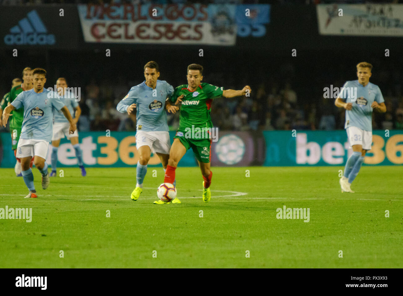 Vigo, Spanien. 20 Okt, 2018. La Liga Match zwischen Real Club Celta de Vigo und Deportivo Alaves in Balaidos Stadium; Vigo, Endstand 0-1. Credit: Brais Seara/Alamy leben Nachrichten Stockfoto