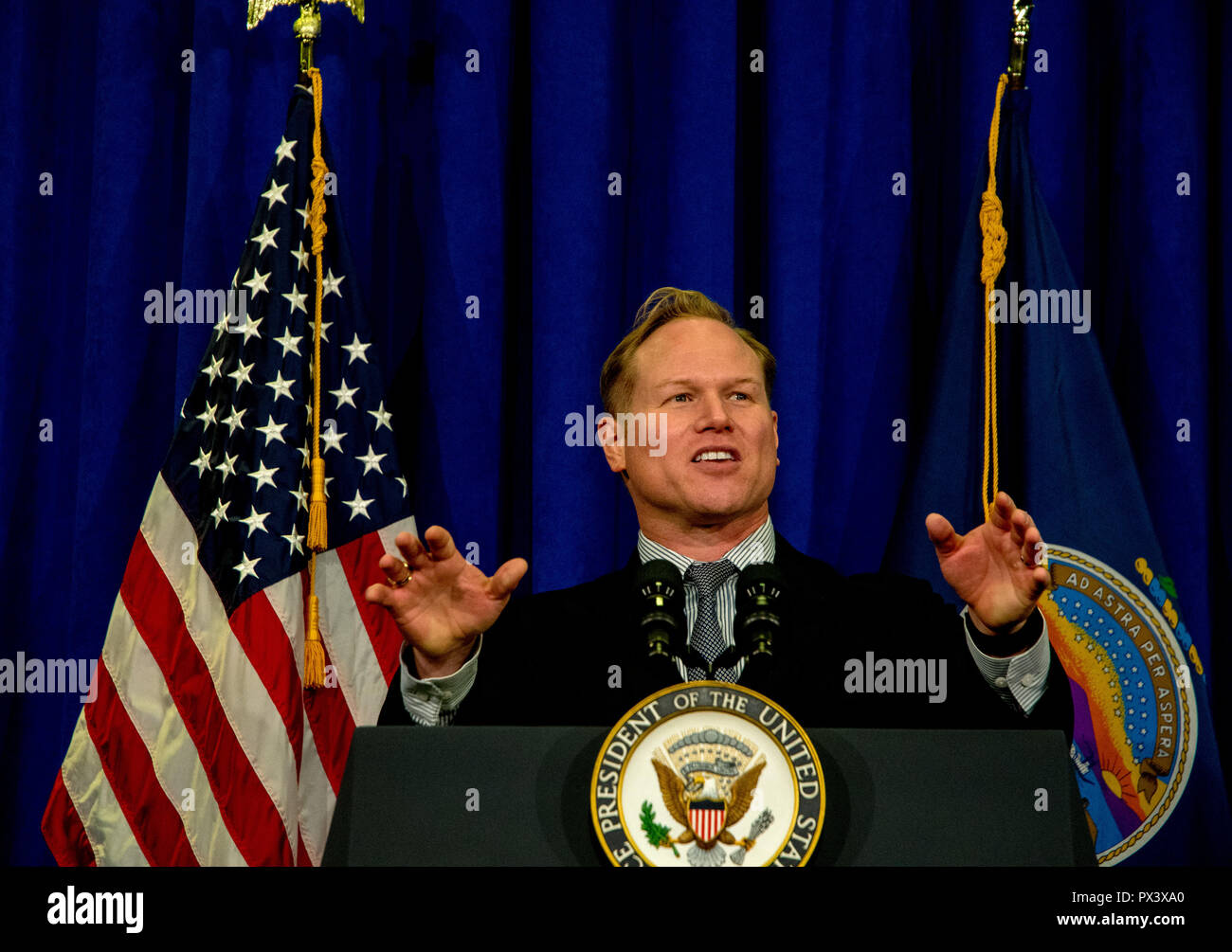 Steve Watkins republikanischen Kandidaten für den Sitz im 2. kongreßbezirk's Kansas liefert eine kurze Rede zu einem fundraiser. Topeka Kansas, Oktober 19, 2018 (Foto von Mark Reinstein/Corbis über Getty Images) Credit: Mark Reinstein/MediaPunch Stockfoto