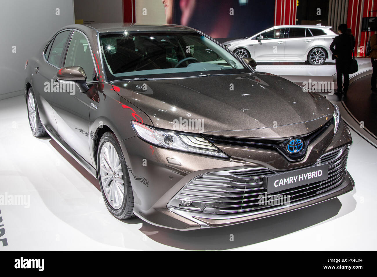 PARIS - Okt 2, 2018: Neue Toyota Camry Hybrid Auto reveiled auf der Paris Motor Show. Stockfoto