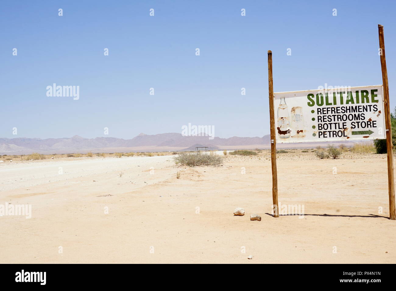 Solitaire, Hinweisschild, Raststätte an der C14 und C24, Namibia, Afrika Stockfoto