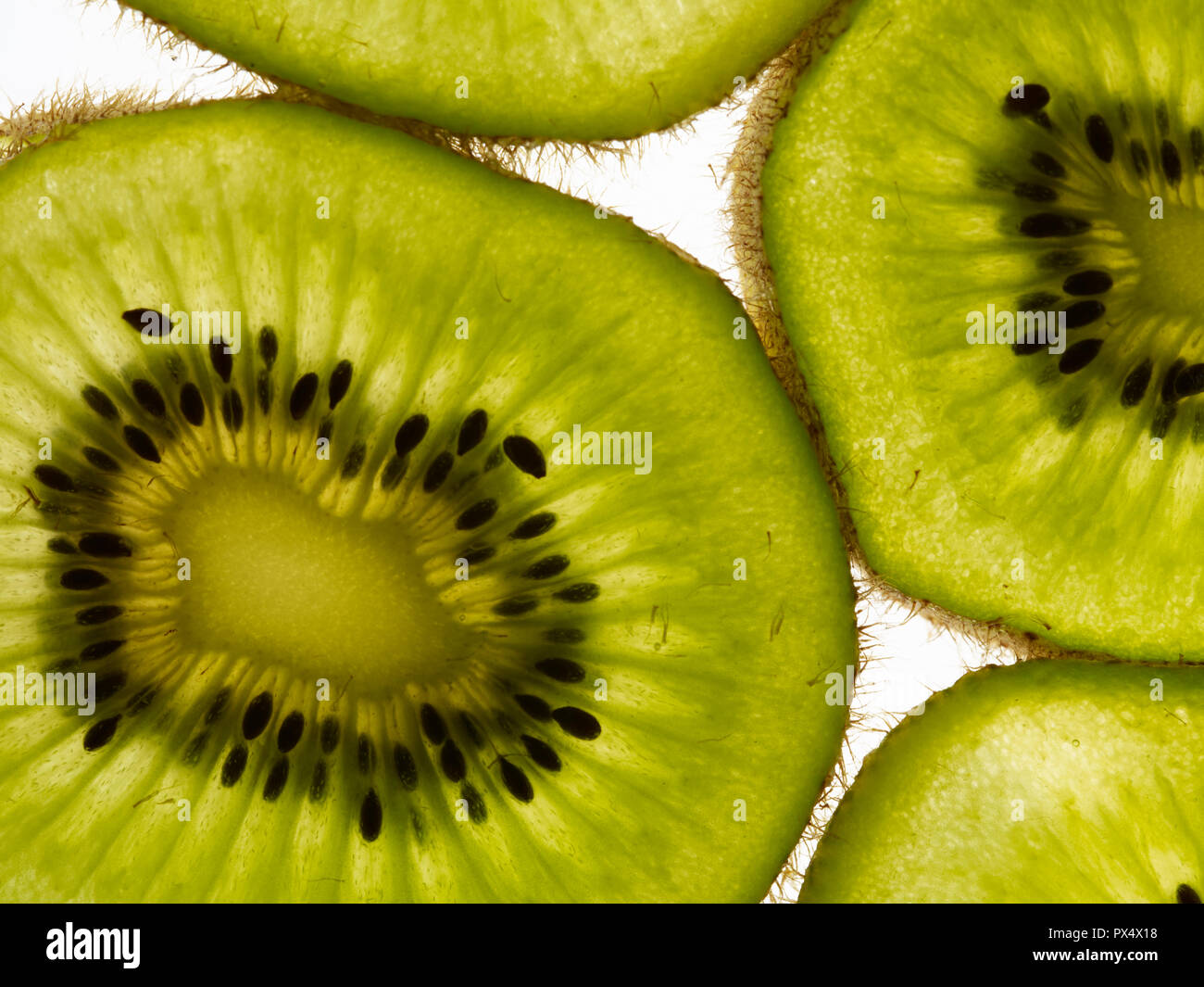 Kiwi in Scheiben geschnitten - Obst close-up essen Foto Stockfoto