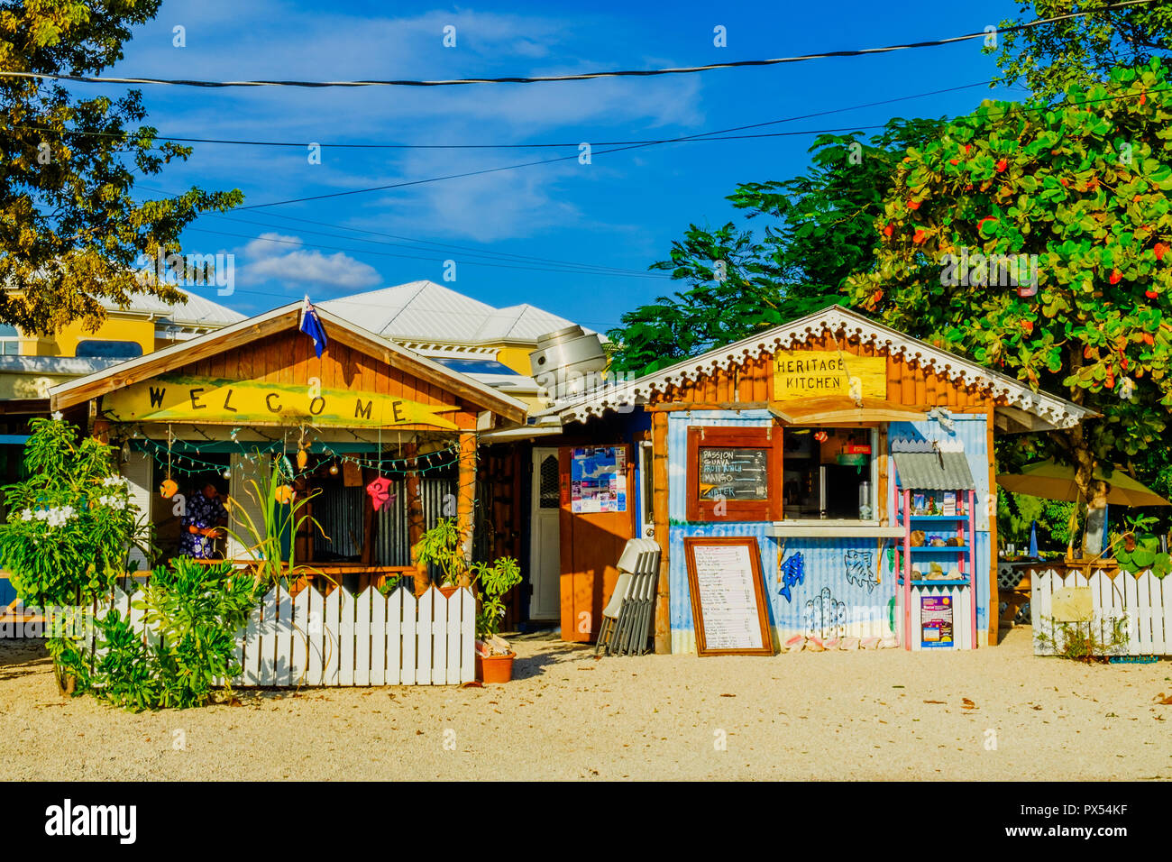 Grand Cayman, Cayman Islands, Nov. 2016, Erbe Küche eine lokale Caribbean Restaurant in der West Bay District Stockfoto