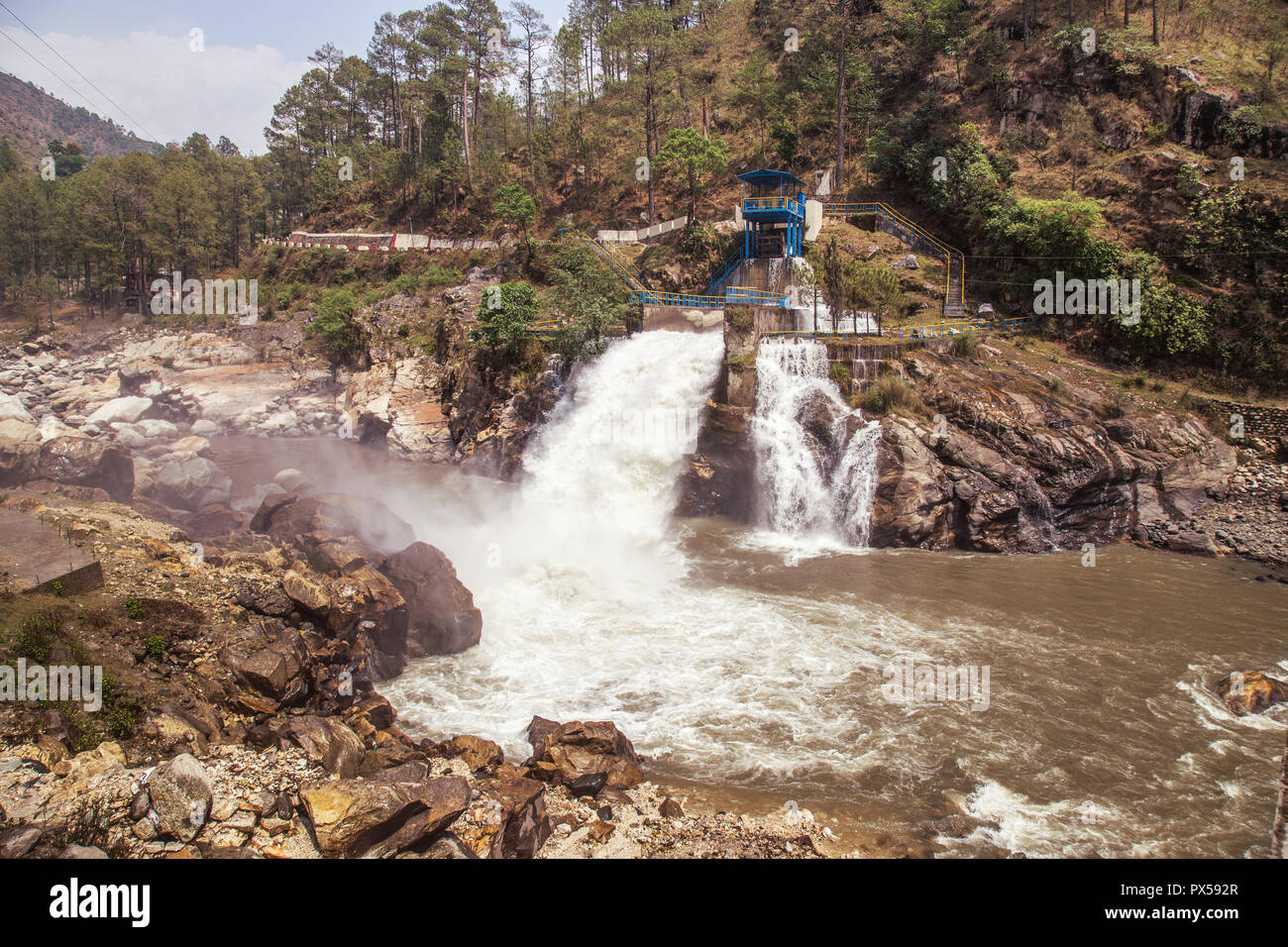 Die maneri Dam ist eine konkrete Staumauer auf der Bhagirathi Fluss an Maneri, 8,5 Kilometer östlich von uttarkashi Stockfoto