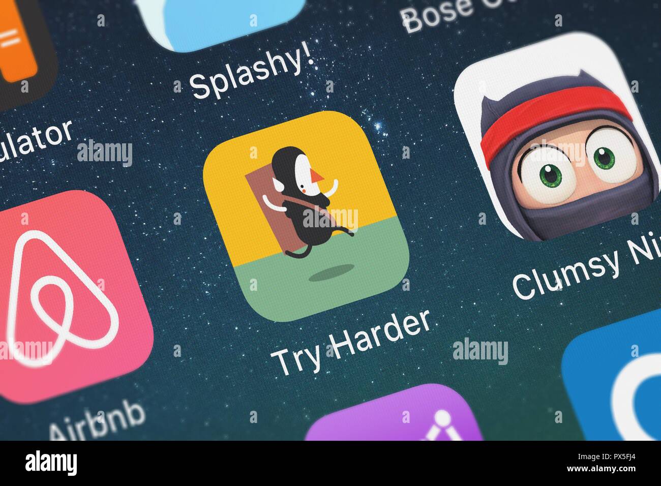 London, Großbritannien, 19. Oktober 2018: Die Try Harder mobile App von Adult Swim auf einem iPhone Bildschirm. Stockfoto