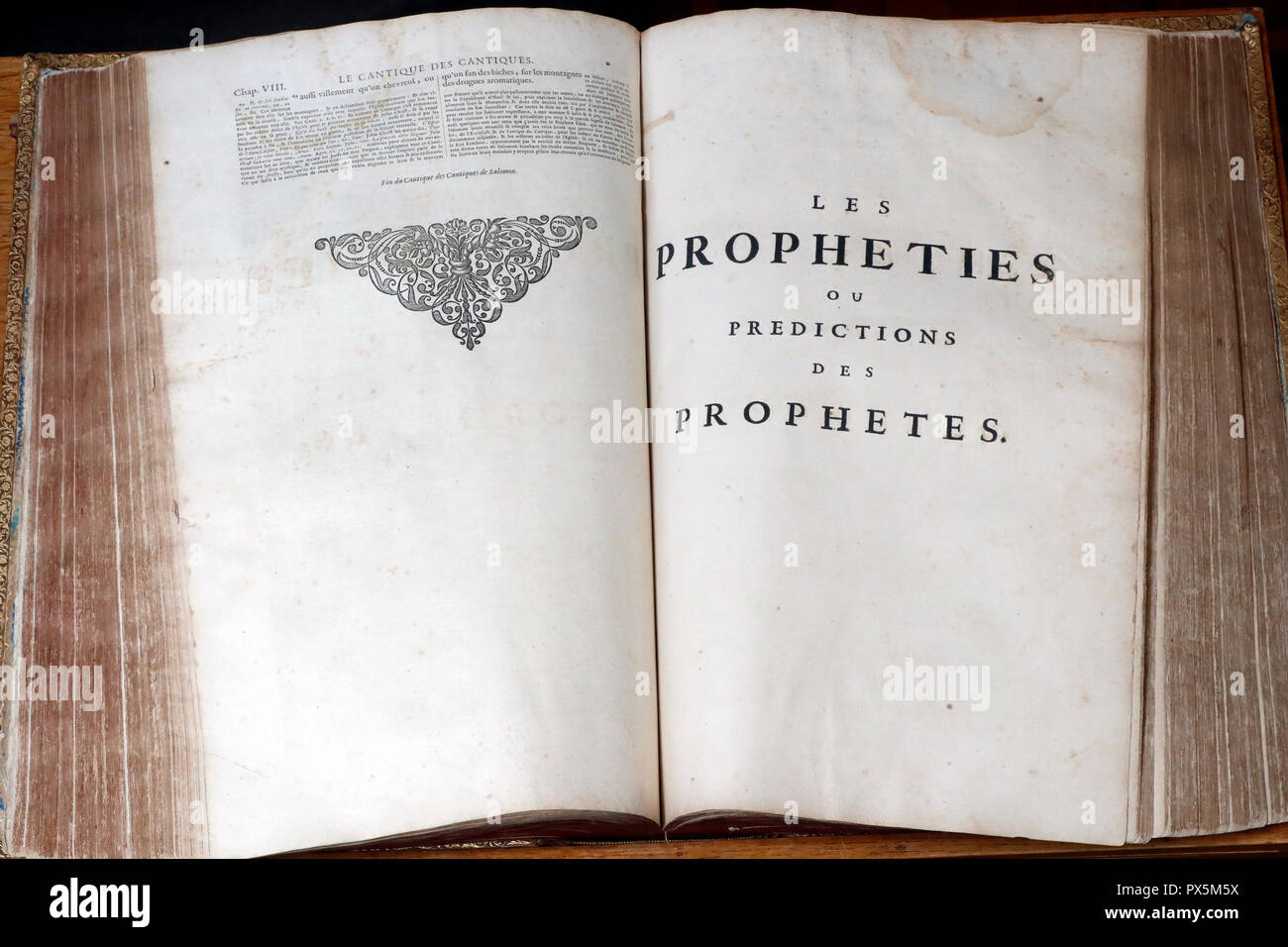 Alte Bibel in französischer Sprache, 1669. Alten Testament. Stockfoto