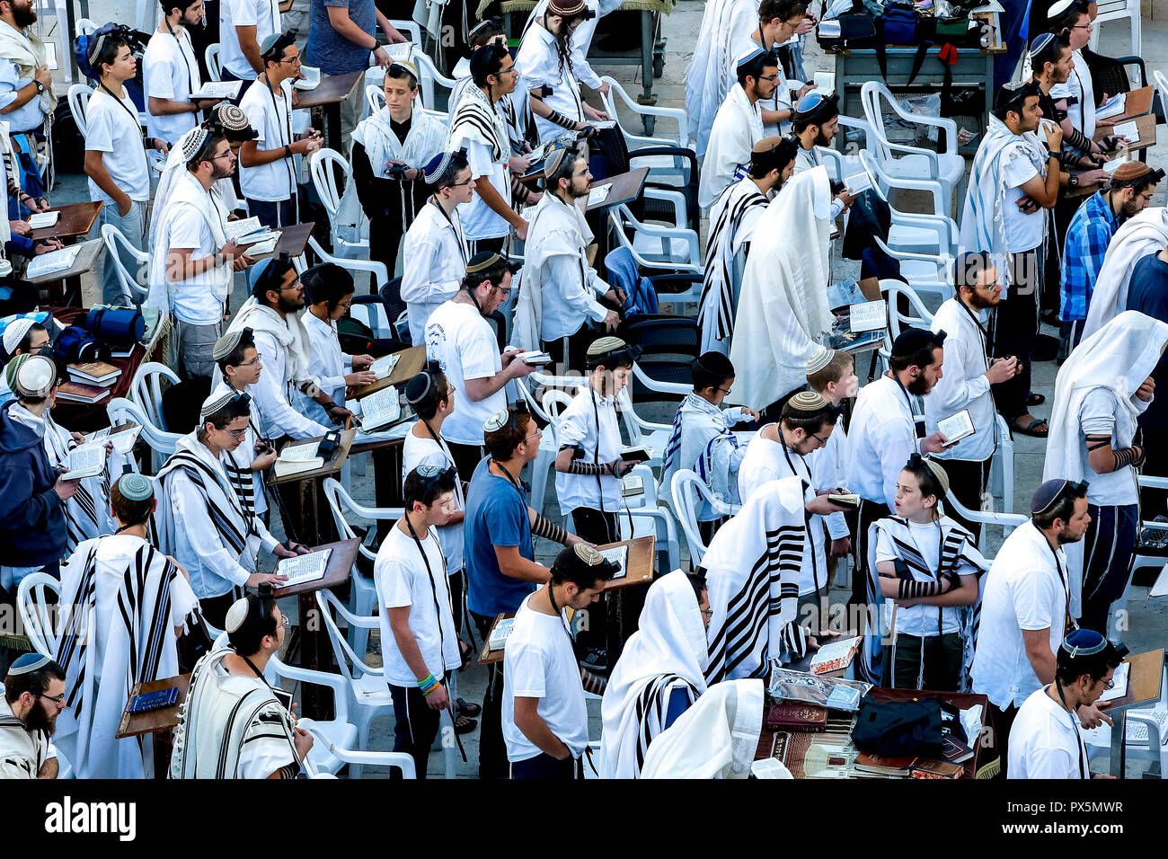Gruppe Gebet an der Klagemauer, Jerusalem, Israel. Stockfoto