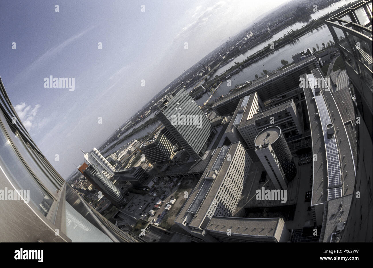 Blick von mischek-tower zur Donau, Österreich, Wien, 22. Bezirk, Donaucity Stockfoto