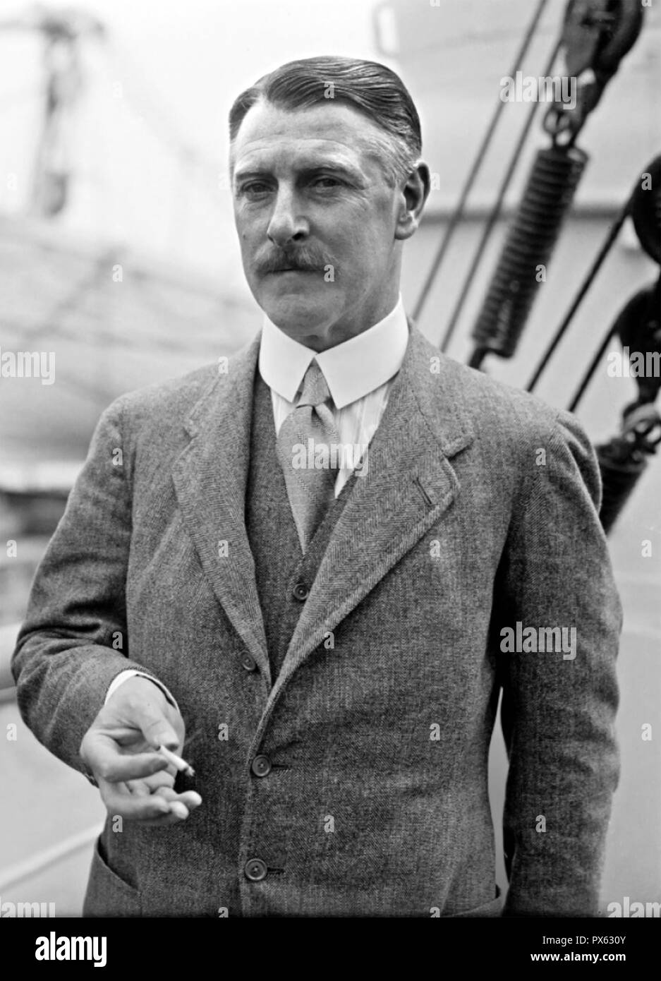 CECIL CHUBB (1876-1934) Englischer Barrister, Stonehenge auf einer Auktion im Jahre 1915 gekauft, angeblich für seine Frau Maria Fink. An Bord der Cunard liner Aquitania, als Sie in New York im Mai 1926 ANGEDOCKT fotografiert. Foto: Bains News Service. Stockfoto