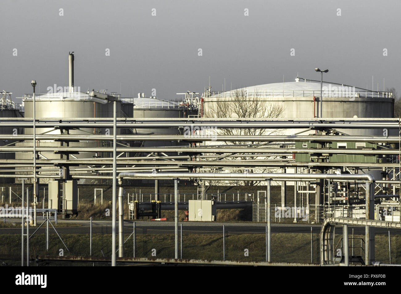 Wien, Öl Hafen Lobau, Tanklager, Pipelines, Österreich