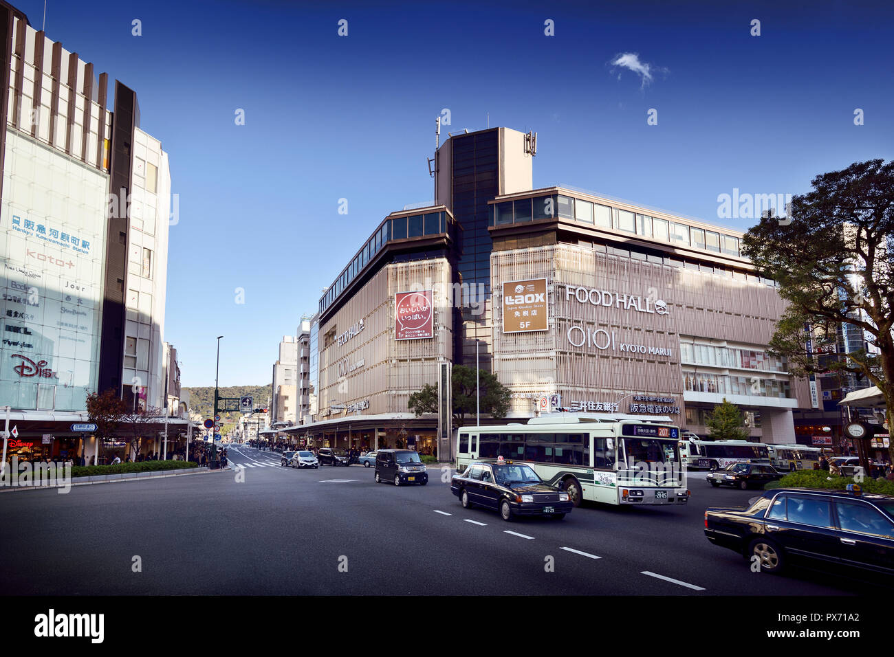OIOI, Marui Kaufhaus in Kawaramachi Dori und Shijo-Dori Straße Kreuzung in der Innenstadt von Kyoto, Japan 2017 Stockfoto