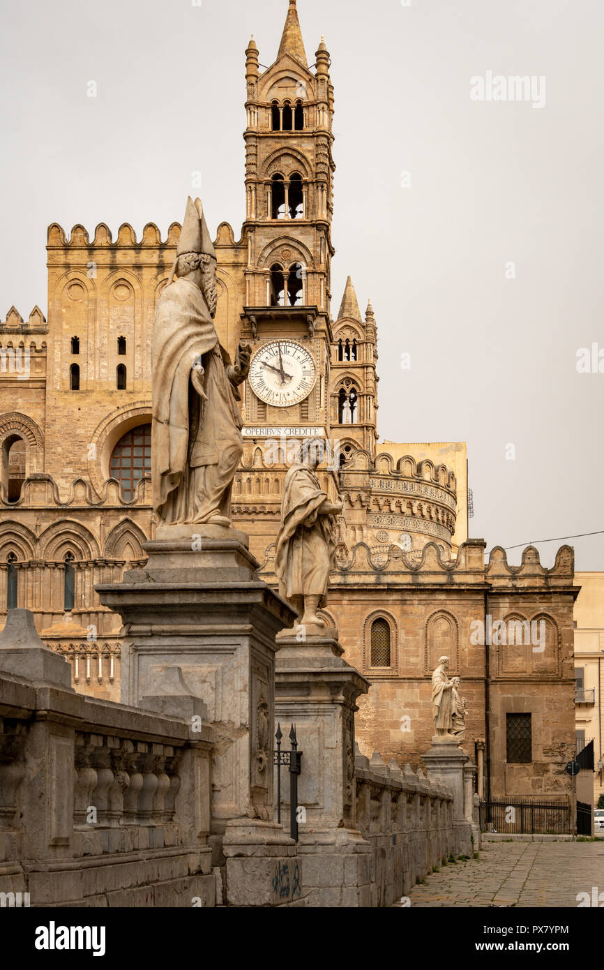 Die Kathedrale von Palermo Clock Tower, Palermo, Sizilien Stockfoto