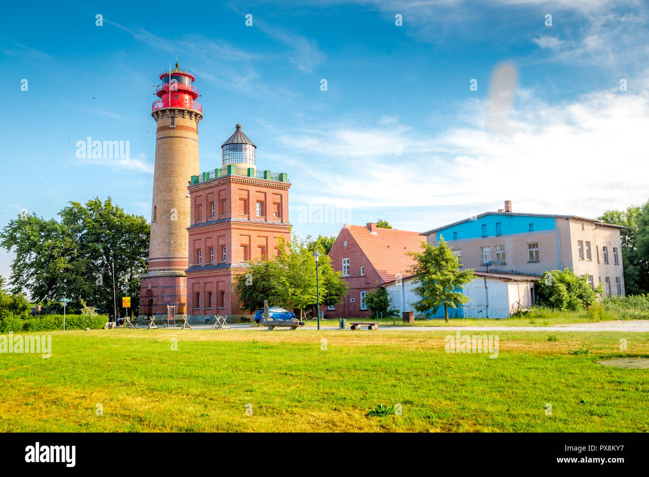 Schöne Aussicht von berühmten Kap Arkona Leuchtturm im Sommer, Insel Rügen, Ostsee, Deutschland Stockfoto