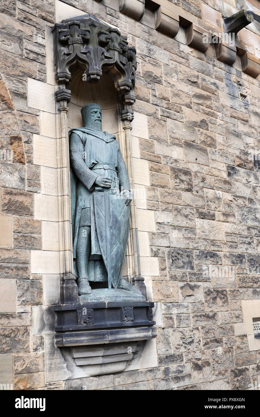 William Wallace Bronzestatue am Torhaus Eingang Edinbugh Castle, Schottland, Vereinigtes Königreich Stockfoto