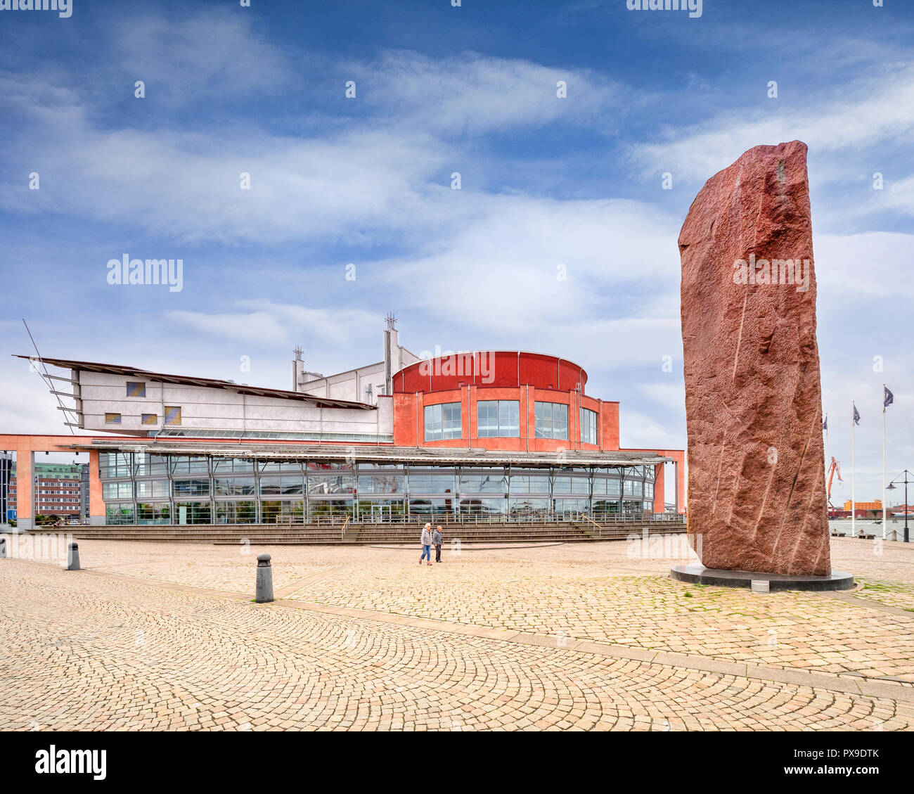 14. September 2018: Göteborg, Schweden - Göteborg Opernhaus in den Lilla Bommen im Hafenviertel von Architekt Jan Izikowitz. Stockfoto 14. September 2018: Göteborg, Schweden - Göteborg Opernhaus in den Lilla Bommen im Hafenviertel von Architekt Jan Izikowitz. Stockfoto