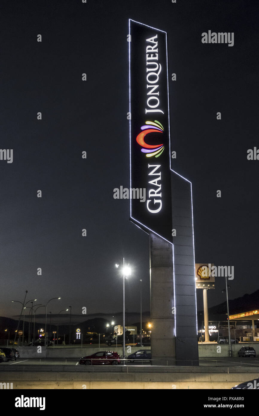 Gran Jonquera, Superlativ Shopping-Mall in der Nacht in La Jonquera, Girona, Katalonien, Spanien, Baumeister, La Jonquera Stockfoto