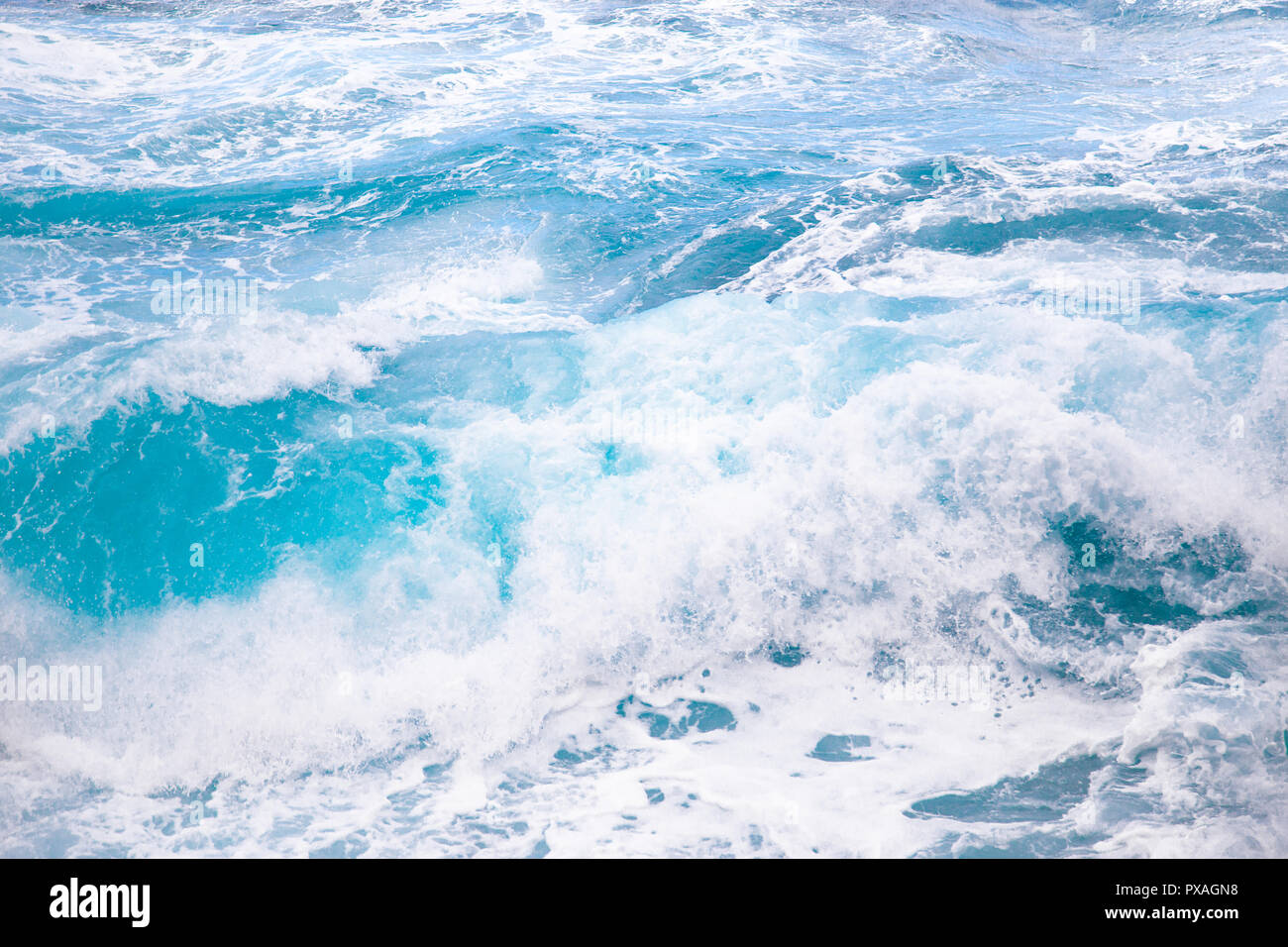 Ocean Waves hell türkis Stockfoto