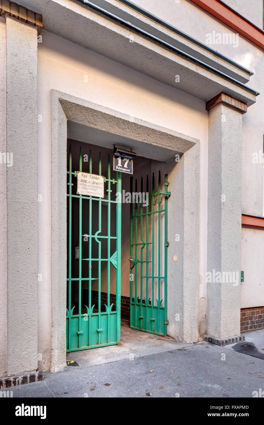 Wien, Gemeindebau des "Roten Wien" - Wien, Rat Tenement Blocks, 'roten Wien', Paletzgasse 17, Josef Bayer 1931 Stockfoto