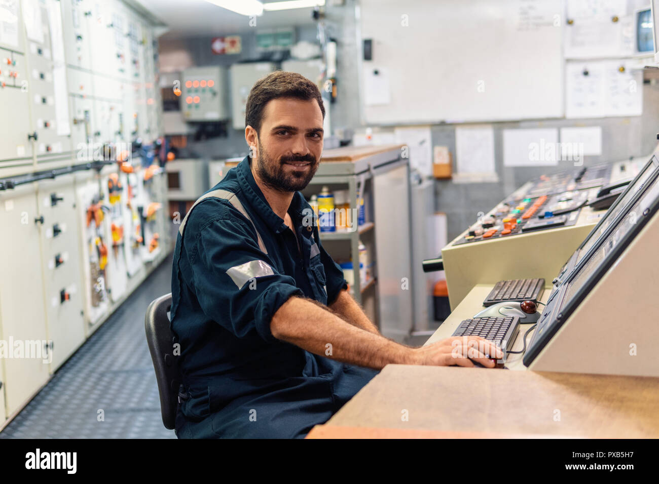 Штабс капитан российской империи. Репин 1874. Инженер судов photo. Мундиры гражданских чиновников российской империи 19 века. Картинки marin engineer.