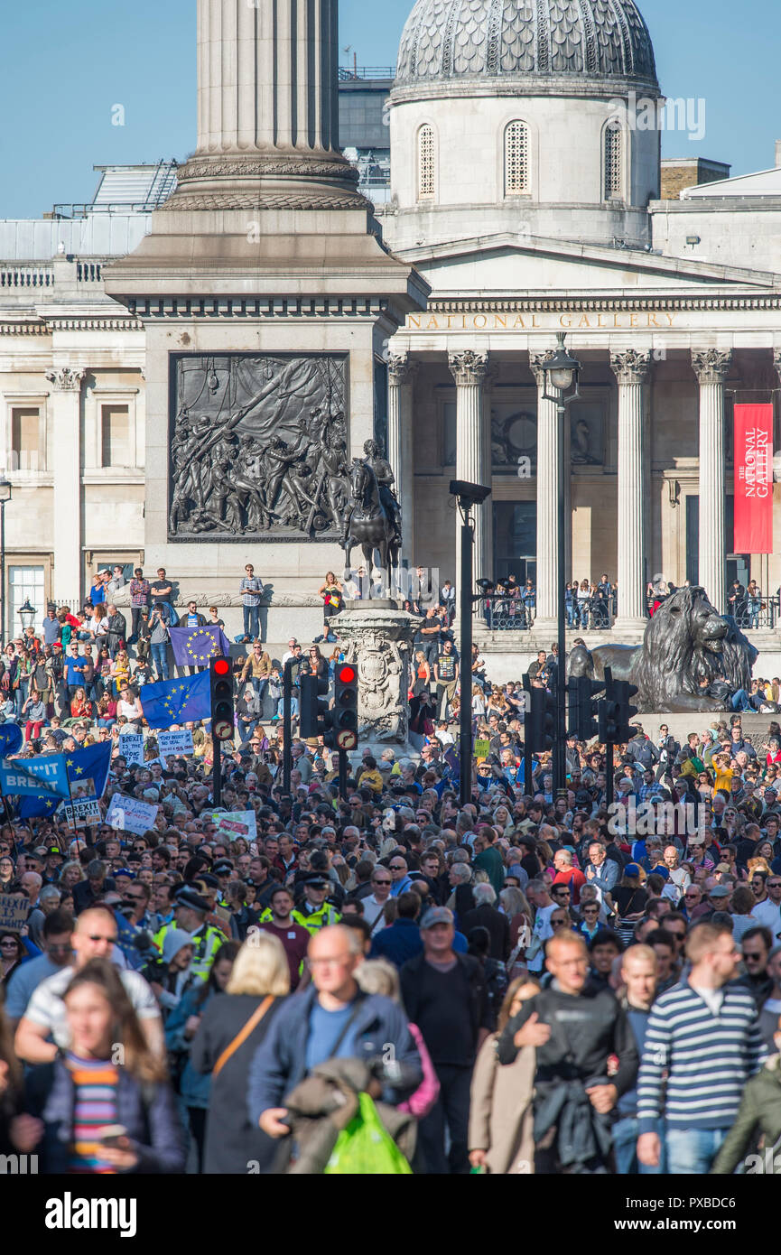 London, Großbritannien. 20. Oktober, 2018. Die Abstimmung März erfolgt in Central London anspruchsvolle ein zweites Referendum über den Brexit beschäftigen. Stockfoto