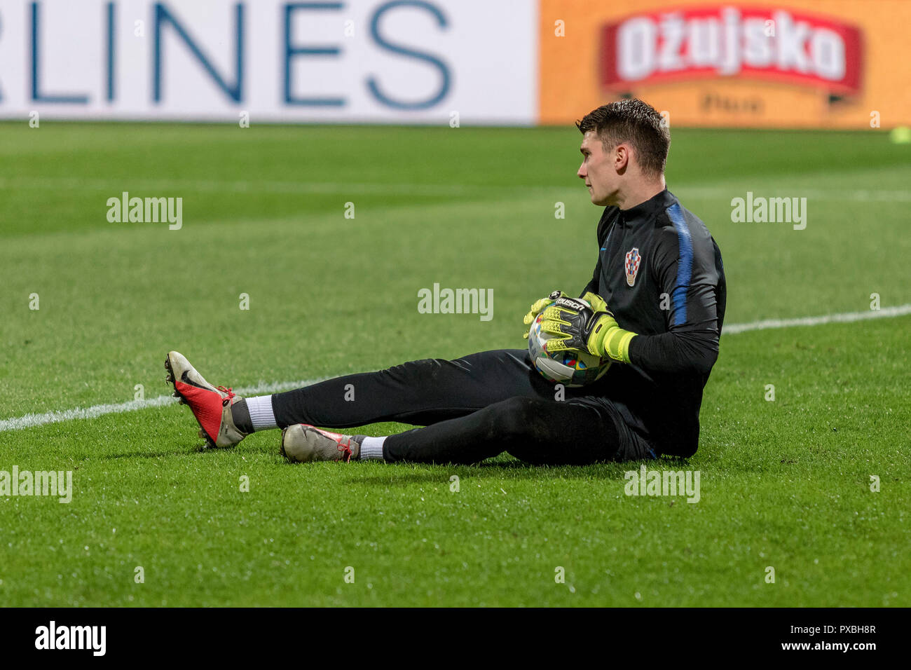 RIJEKA, KROATIEN - 12. OKTOBER 2018: UEFA Nationen Liga Fussball Spiel Kroatien gegen England. In aktion Dominik Livakovic (GK-1) Stockfoto