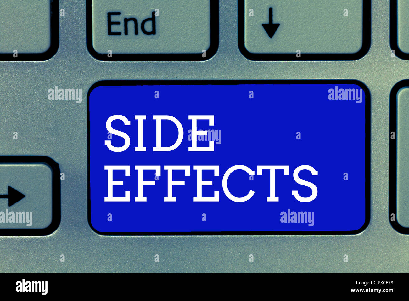Handschrift text Nebenwirkungen. Begriff Sinne eine unbeabsichtigte negative Reaktion auf eine Medizin und Behandlung. Stockfoto
