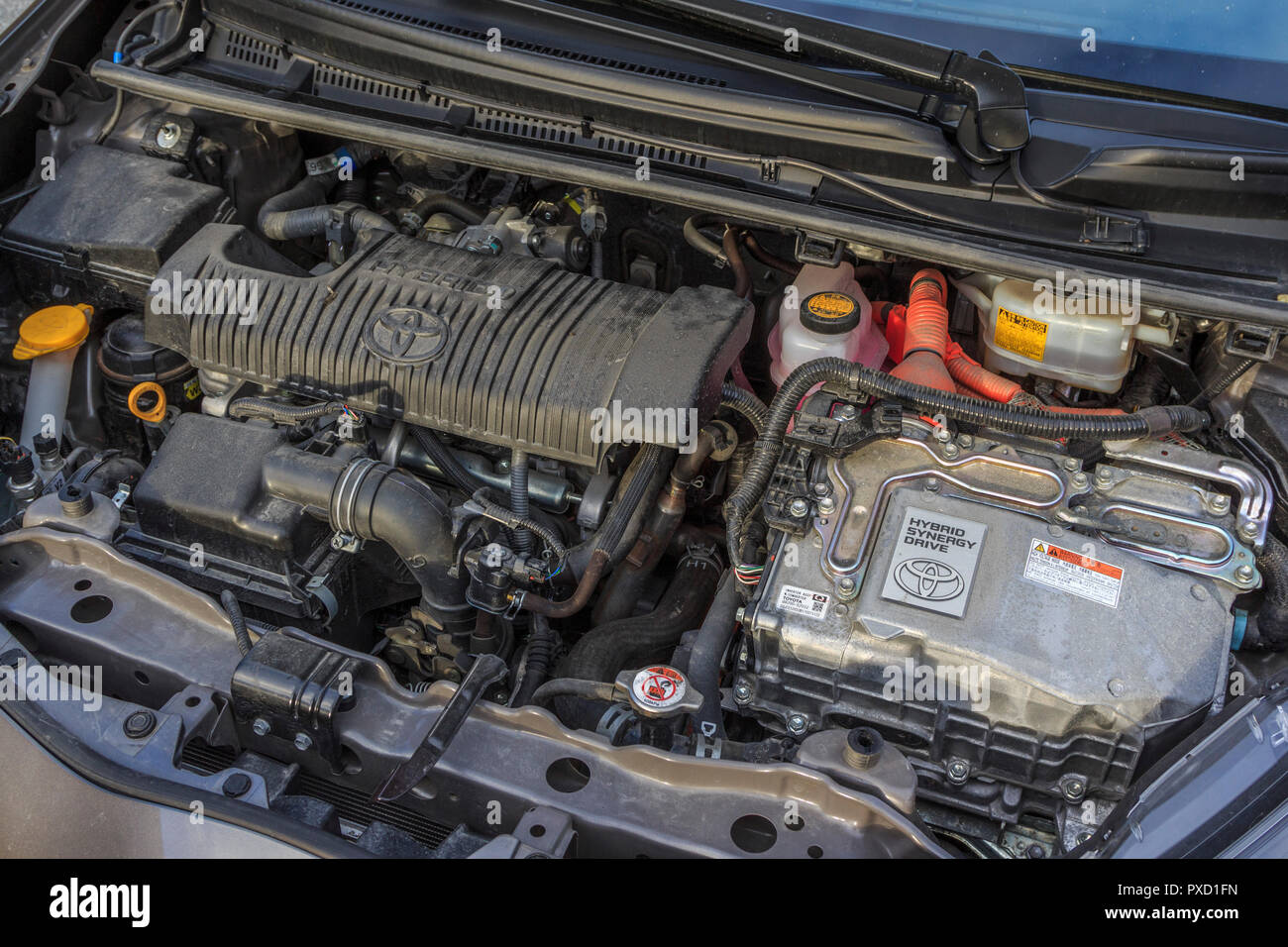 Toyota Yaris Hybrid Engine bay Kraftwerk Stockfoto