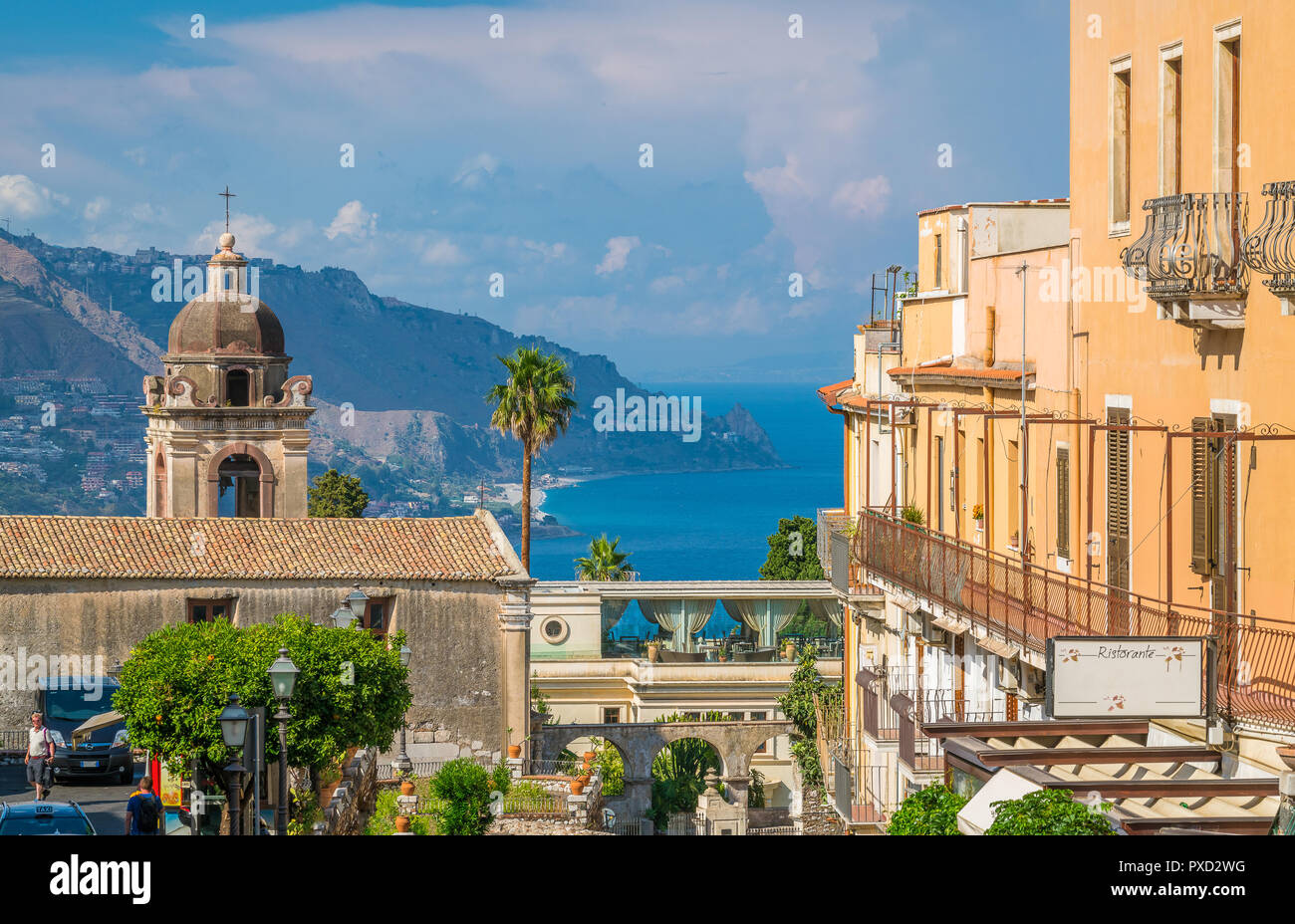 Malerische Anblick in Taormina, berühmten Stadt in der Provinz Messina, Sizilien, Süditalien. Stockfoto