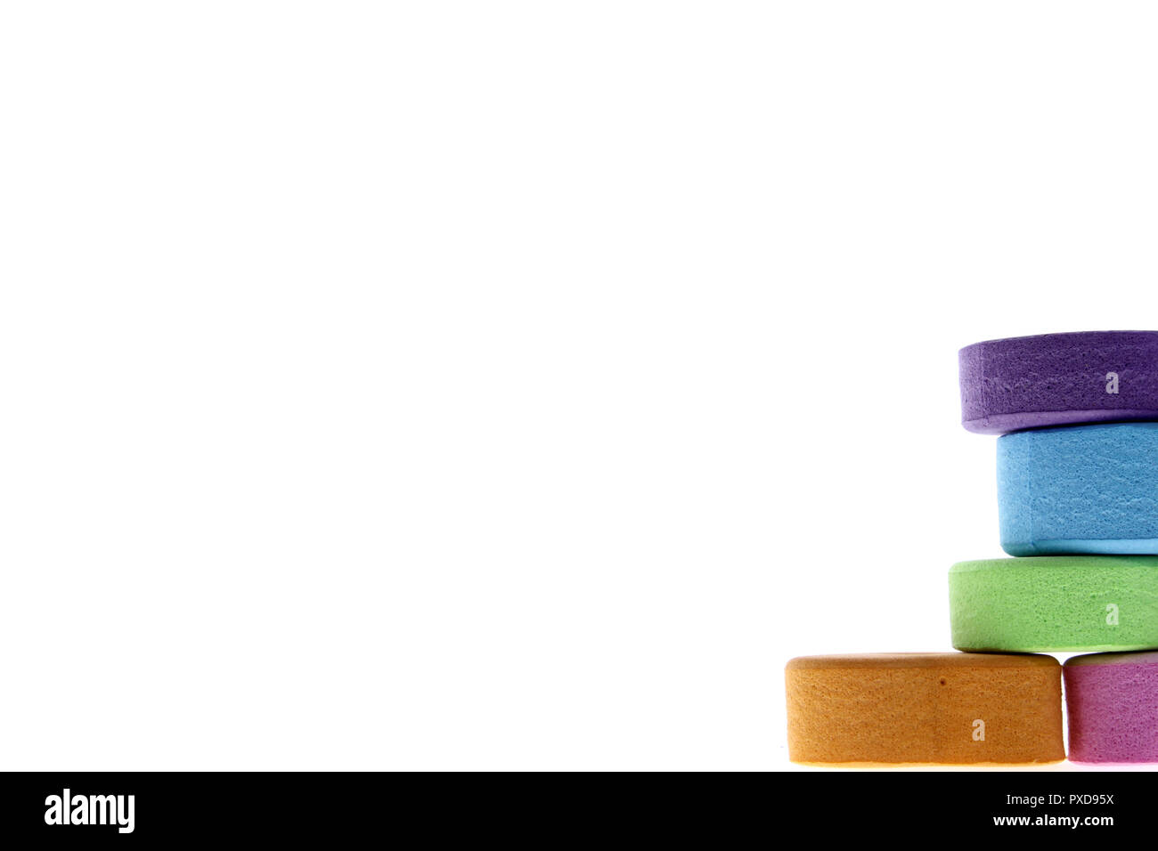 Stücke aus Eva Gummi in verschiedenen Formen und in den hellen Farben Blocklagerung Stockfoto