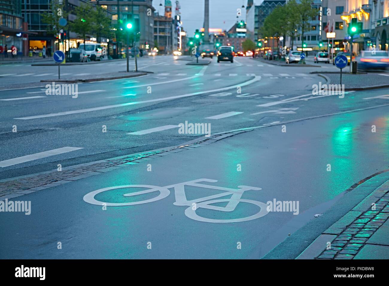 Fahrradweg im Regen Stockfoto